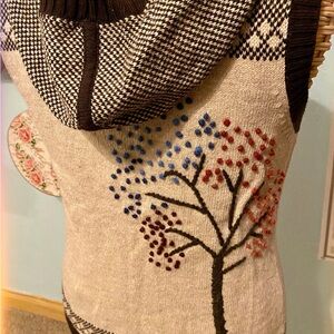 Eddie Bauer Vintage Hooded Knit Vest with Tree Design